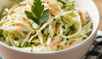 Classic Creamy Coleslaw Salad